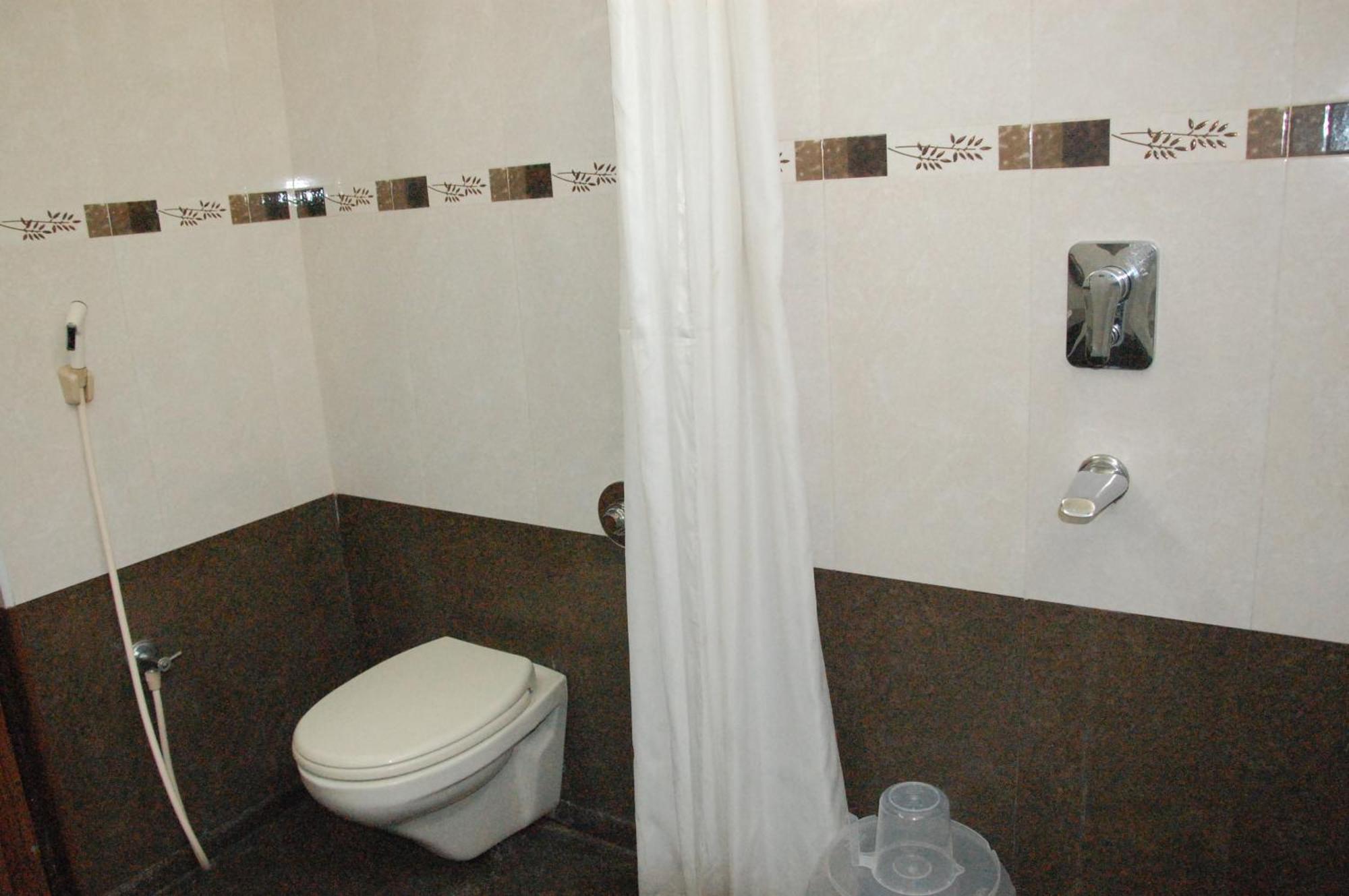 Hotel Blue Star Коимбатур Экстерьер фото